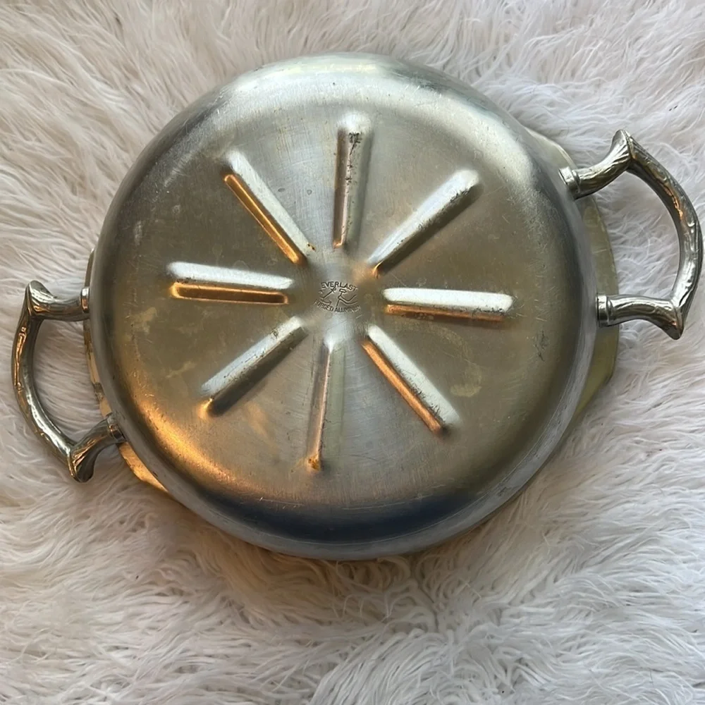 Vintage Hand Forged Hammered Aluminum Everlast Metal Casserole Dish Floral Lid